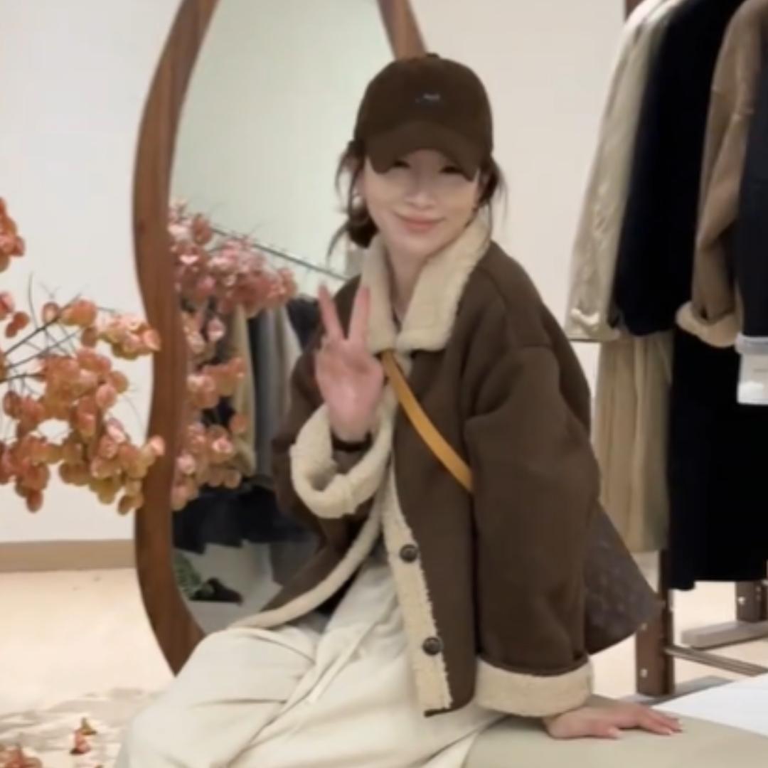 可艾（漂亮穿搭分享）