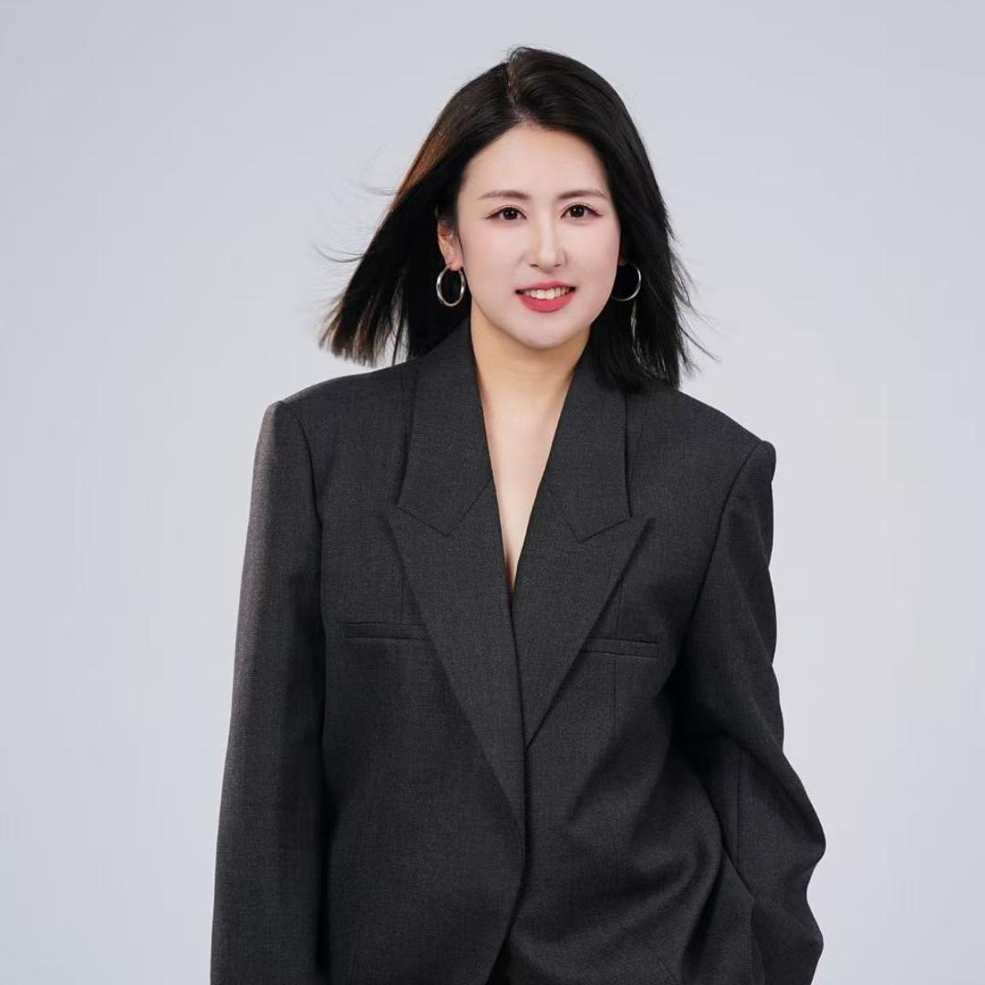 小璐小助理-满满(不看私信｜看置顶视频