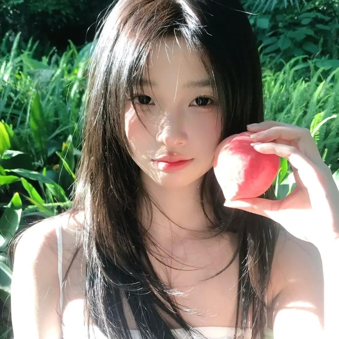 青儿笑笑