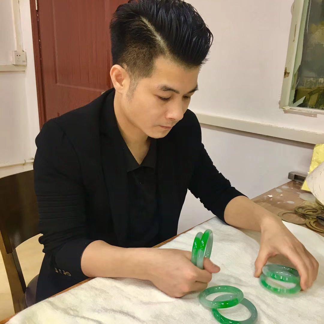 李哈哈玩翡翠