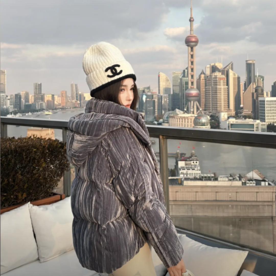 黄加蓝lora-穿搭优选