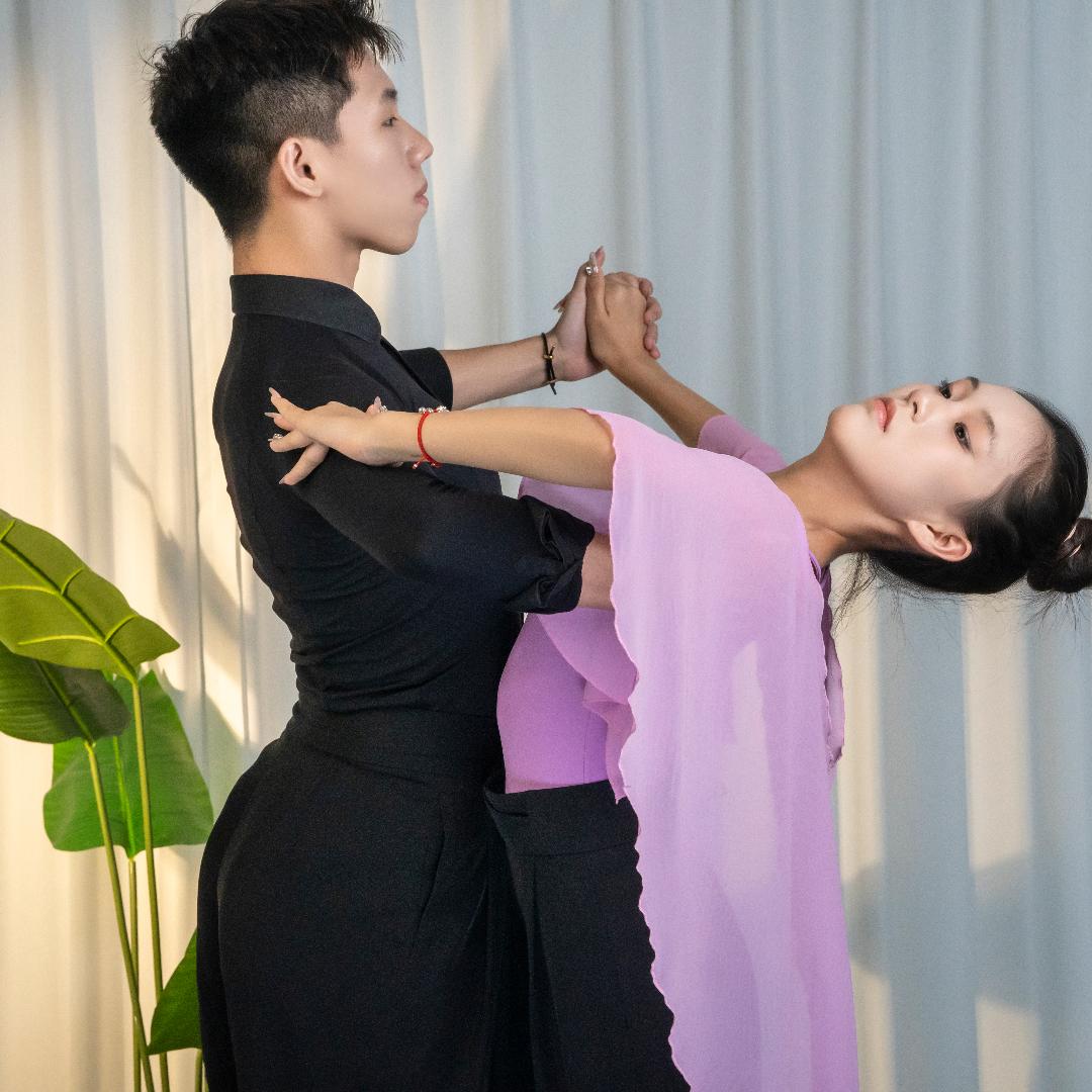 妮雅成人舞服