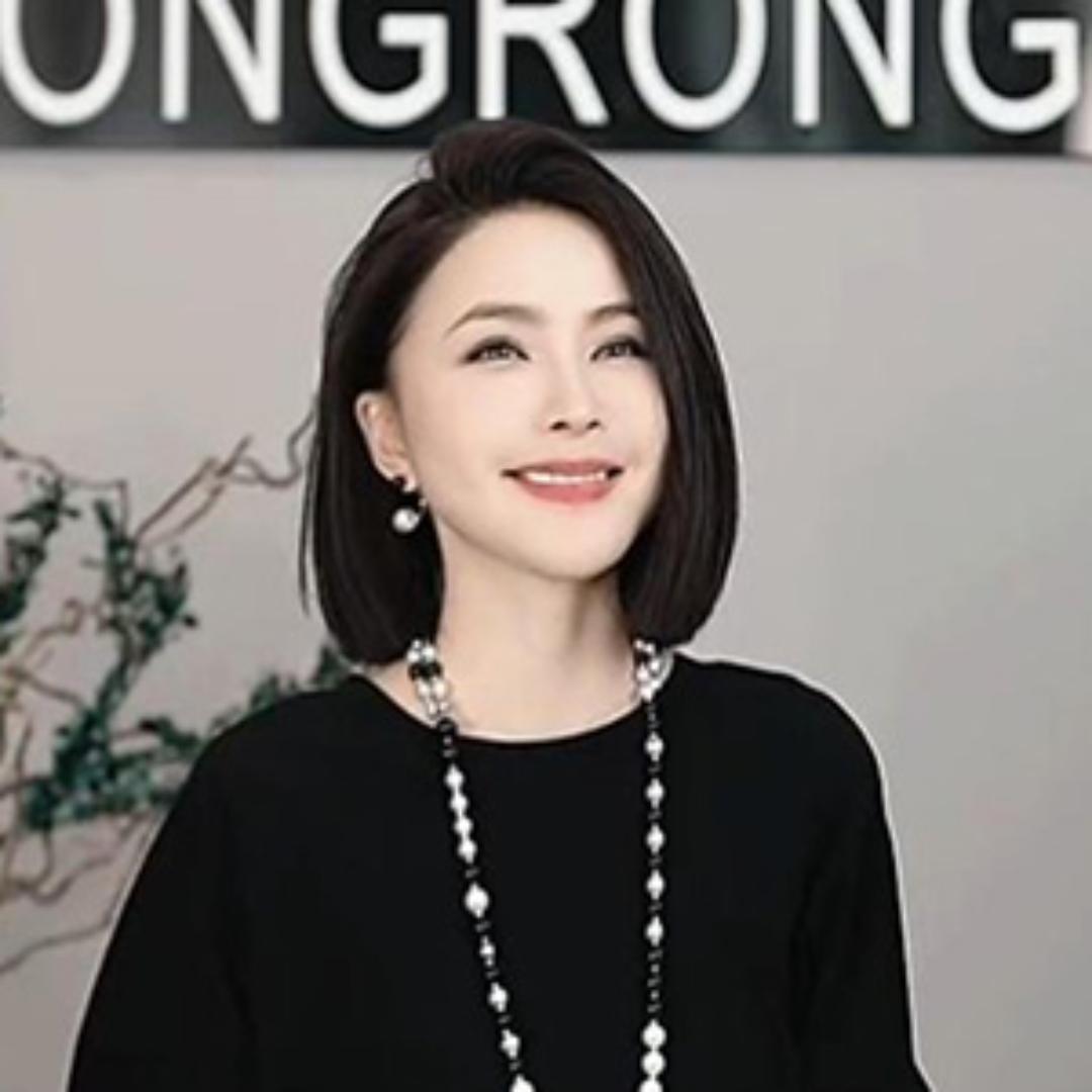 溶溶RONGRONG服饰穿搭分享