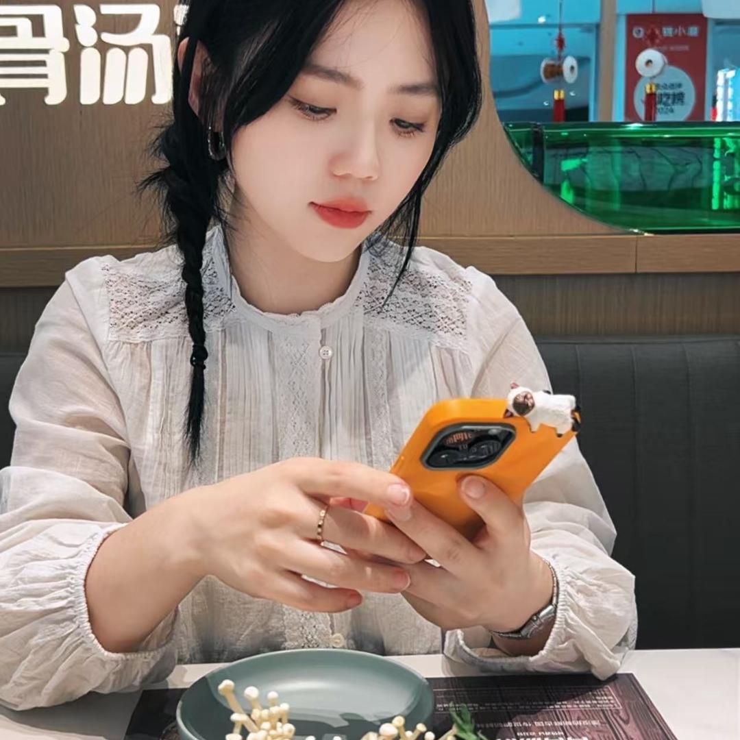 吃土少女姗姗