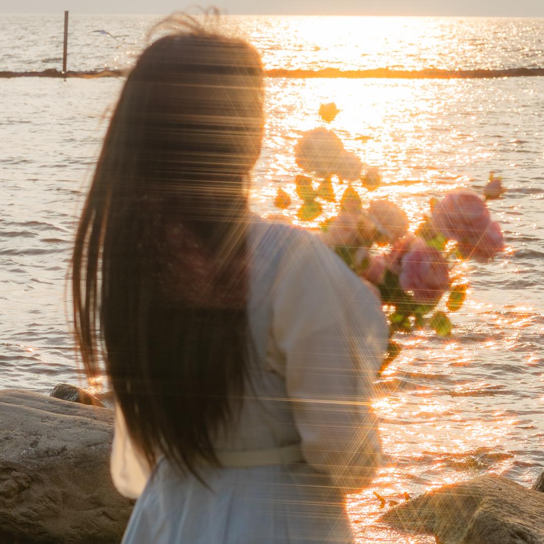 邓邓在拍照📸~