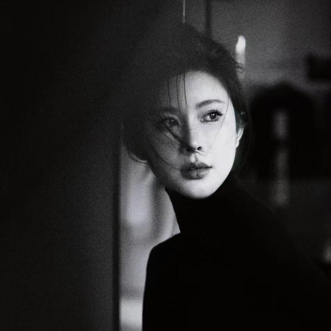 啊双-轻奢女装