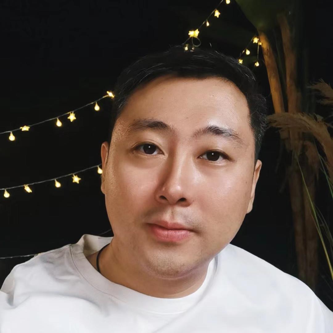 播音员桑梓