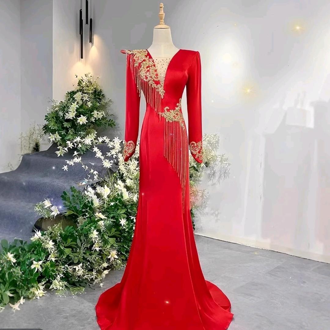 明典时尚演出服