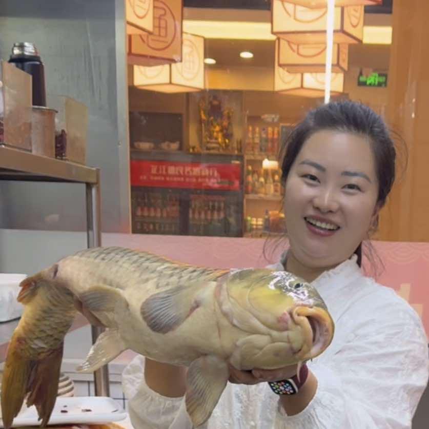 芷江小渔湘钱包包