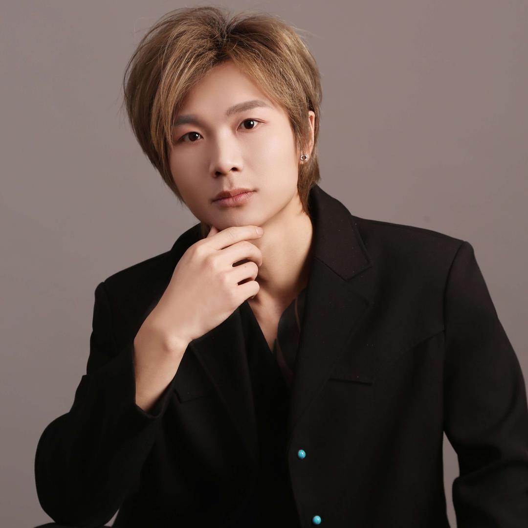 正定王赛减龄发型设计（潮牌造型.忆丝缘）