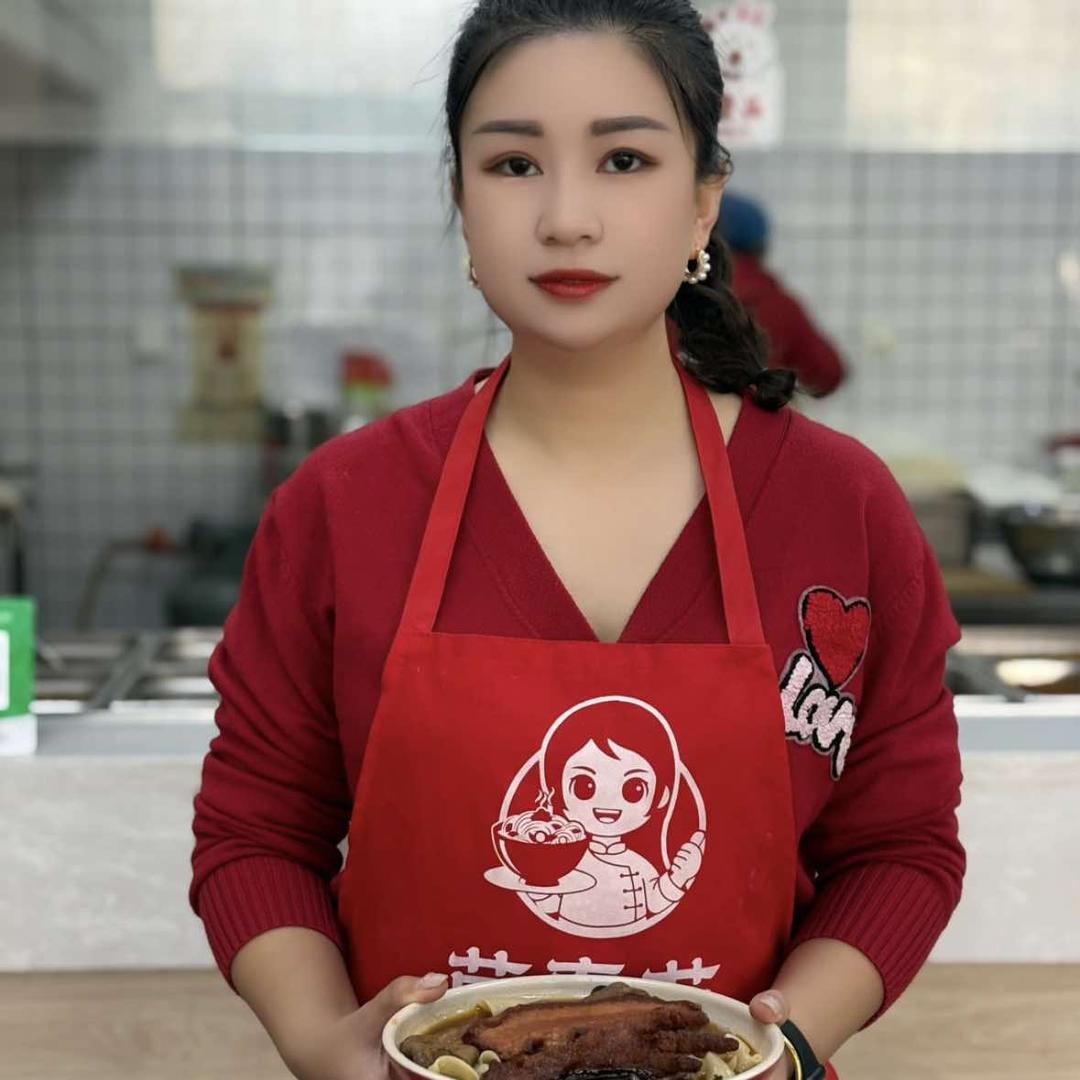 做板面的小敏