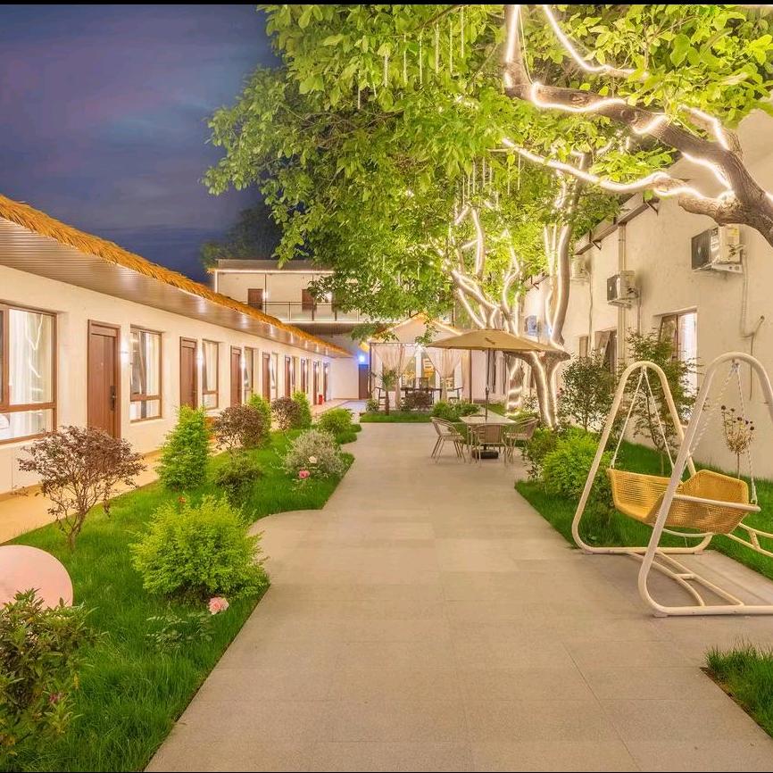 秘静庭院酒店(万岁山武侠城店)