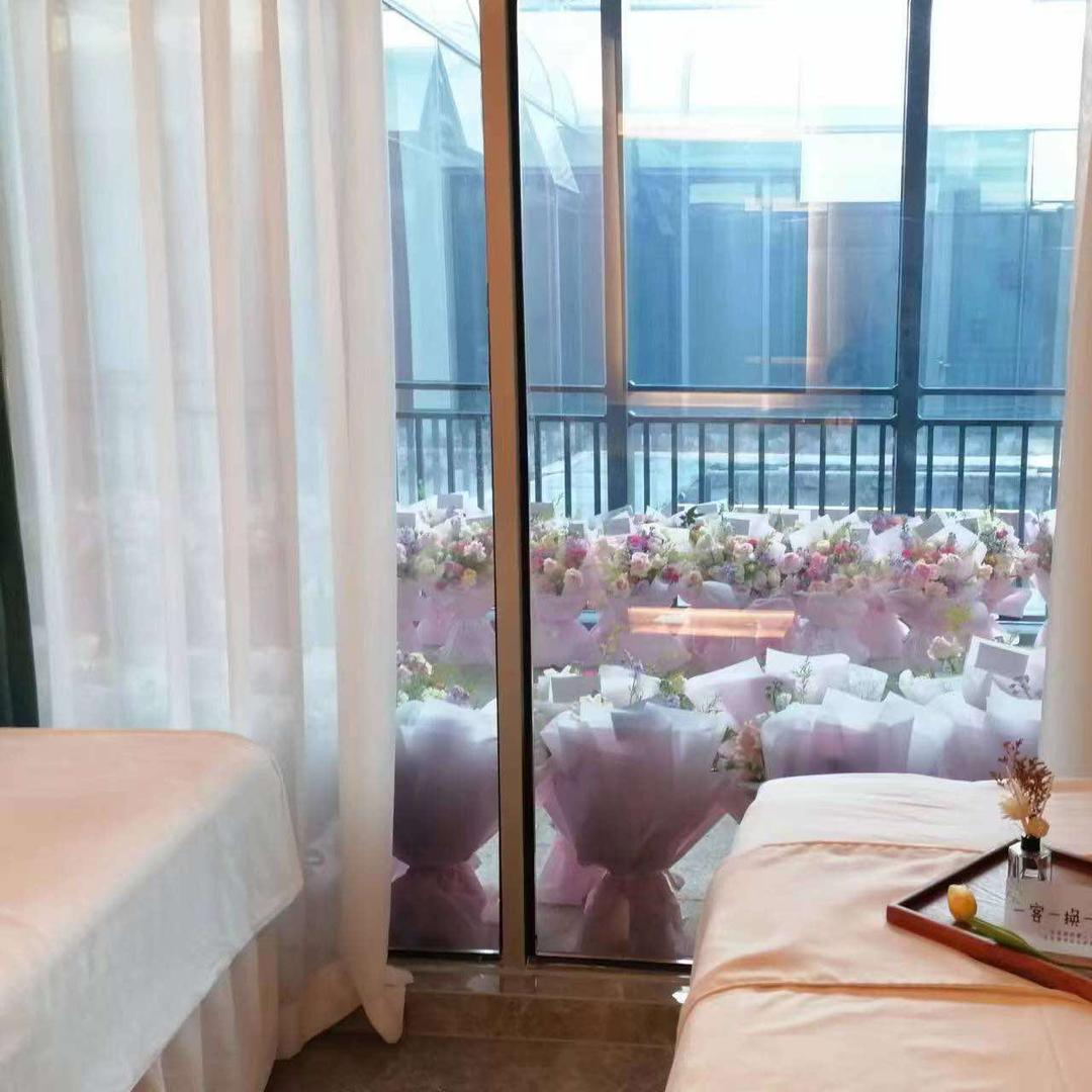 蝶宁麦田美学官方号