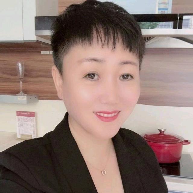 金牌厨柜衣柜木门（鲁山店）路姐