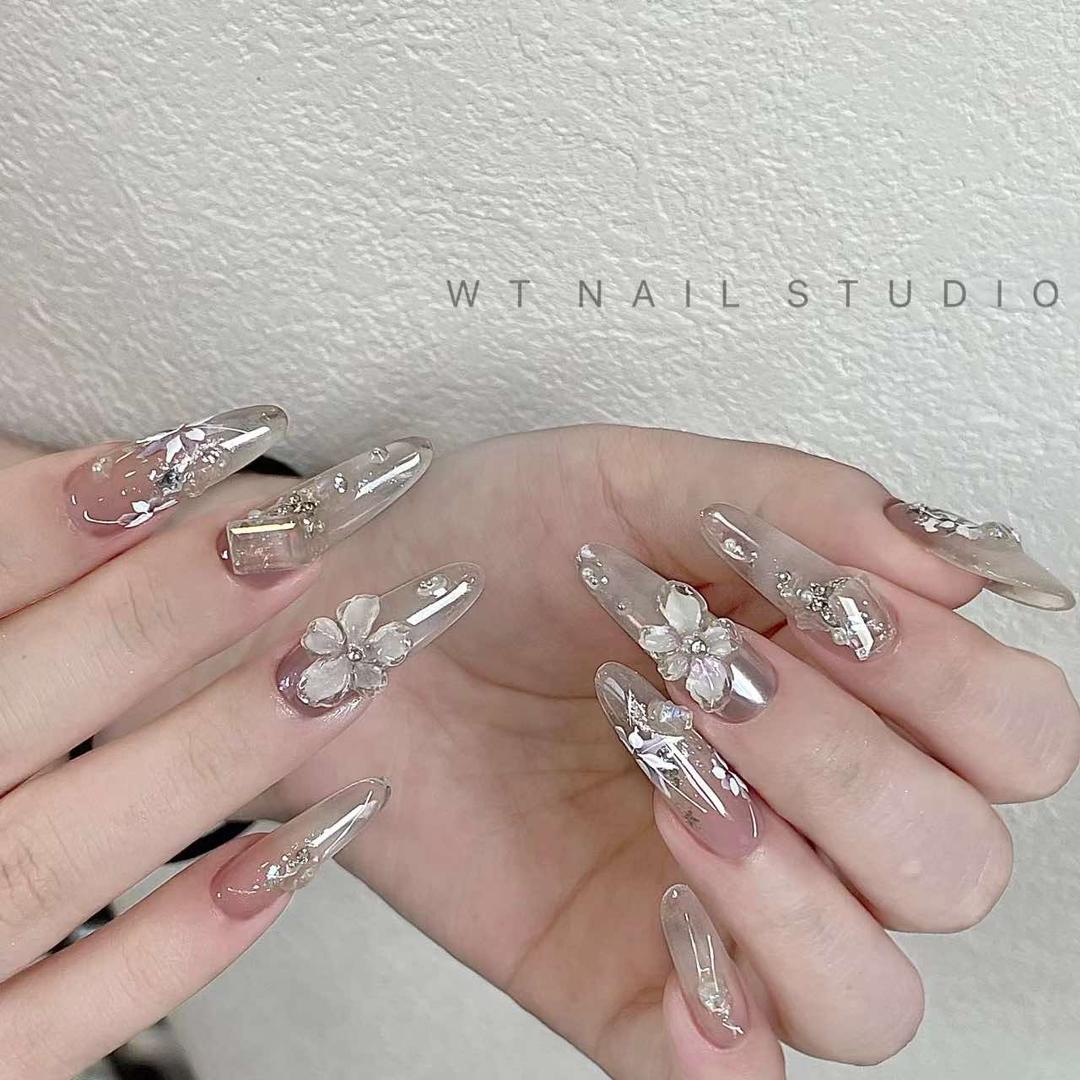 鹤峰未来美发美甲