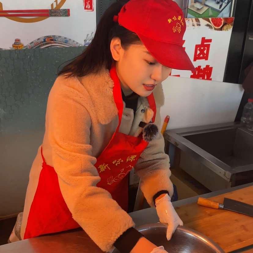 胖花卤味的摊摊