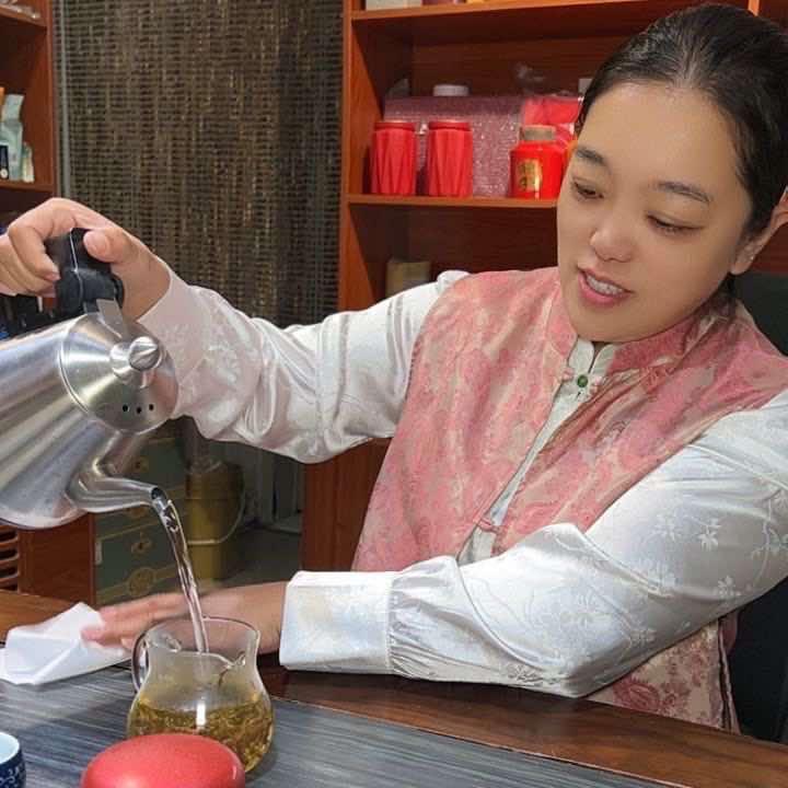 奎屯茶叶张姐