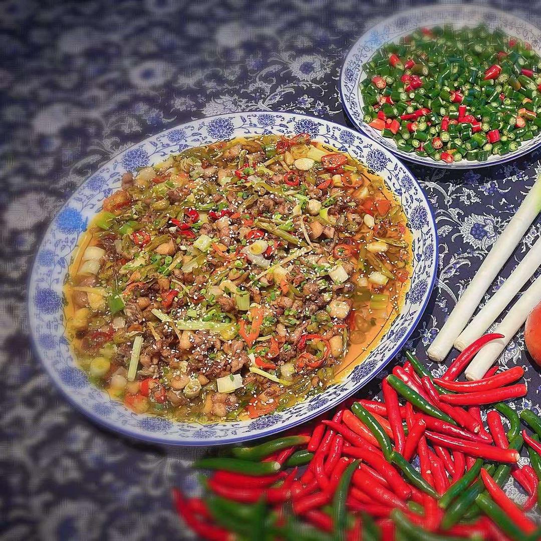 顺華泡椒兔冰冰