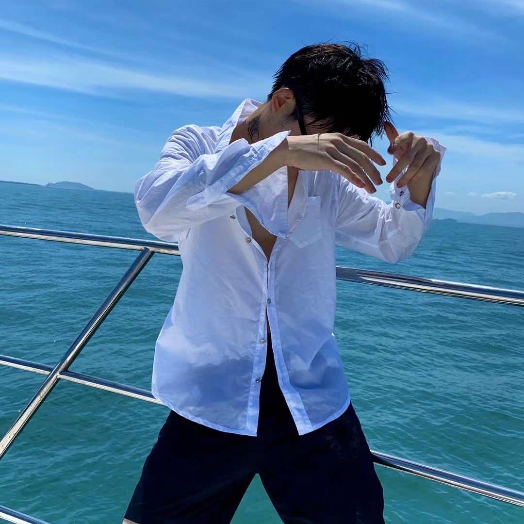 信阳减龄发型设计- -威龙