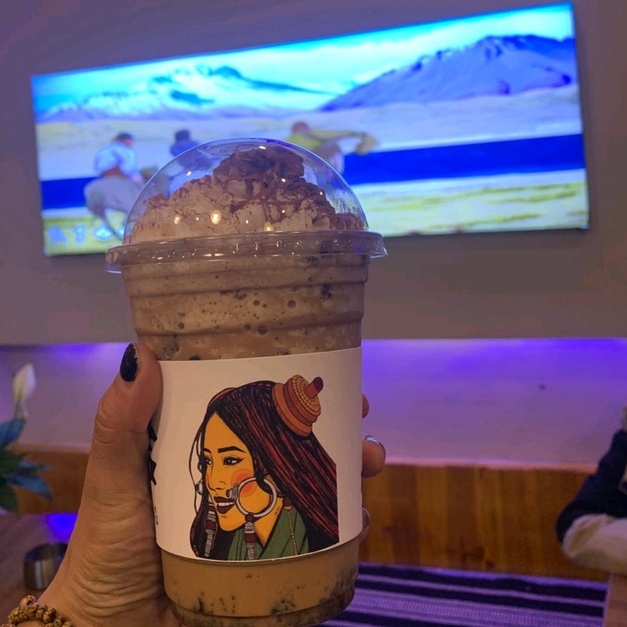 理塘县甄享咖啡店