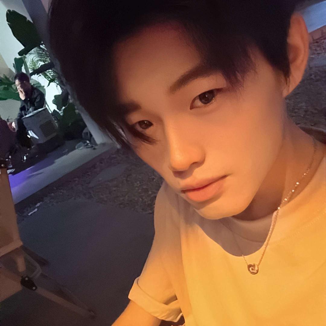 凉城_艾艺丝·发型设计