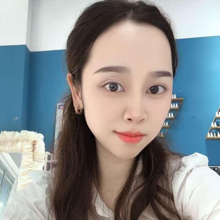 妍美皮肤店顾问丽丽
