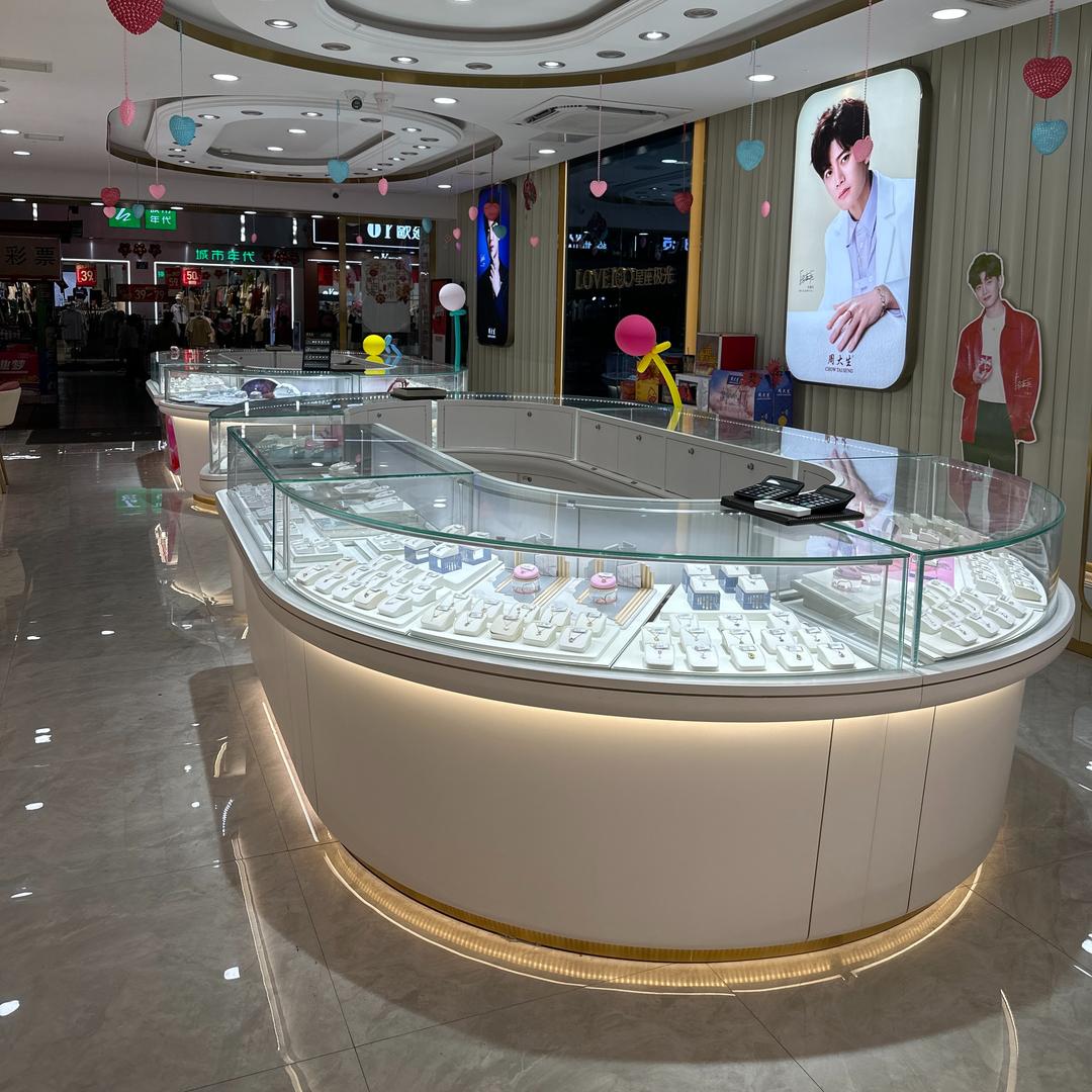 Chow大生珠宝（白马街店）