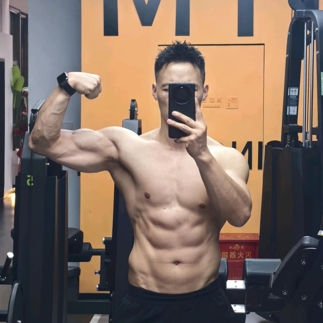 黑曼健身—健小龙