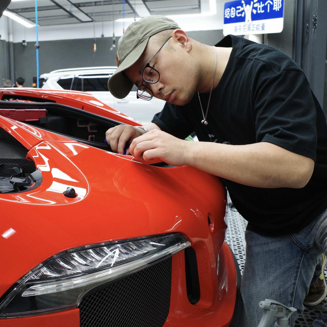 贵阳二师兄汽车贴膜