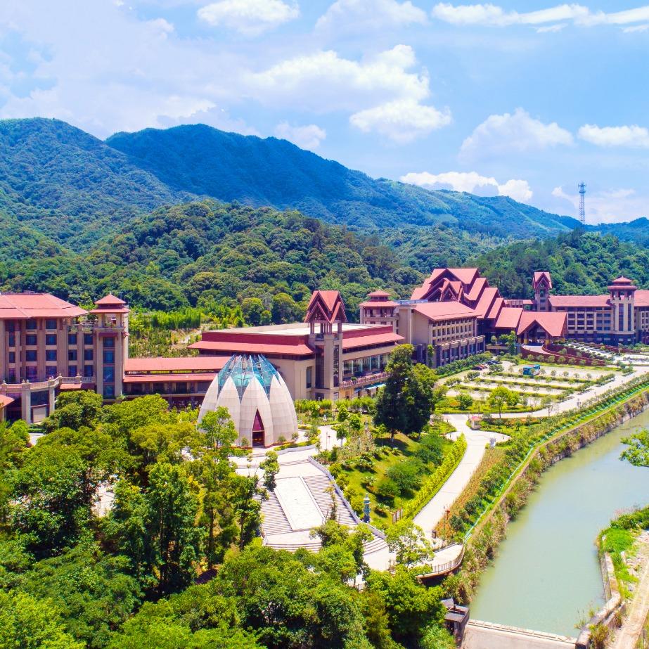 经律论文化旅游小镇直播号
