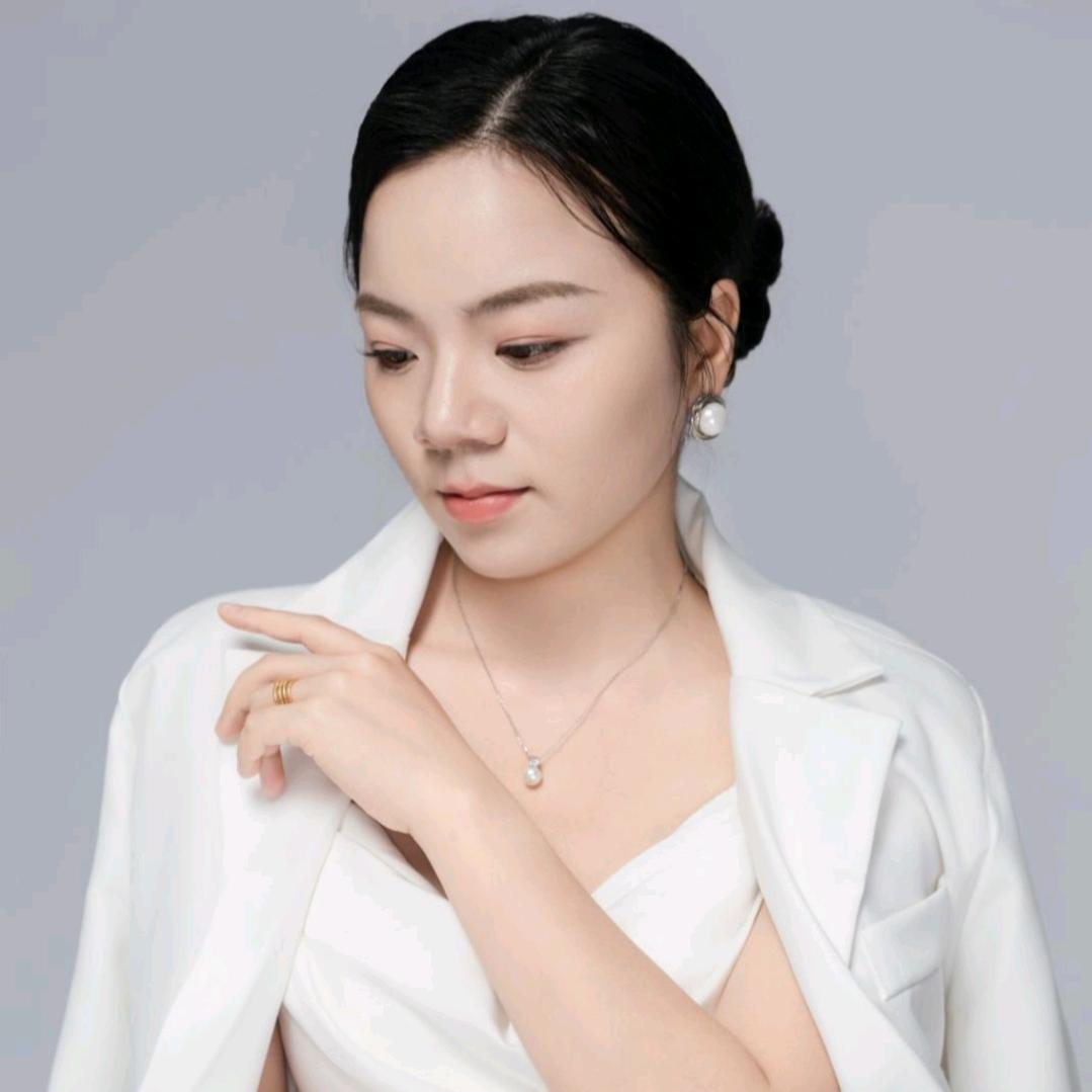 望旺彬（笨小钵月亮岛）