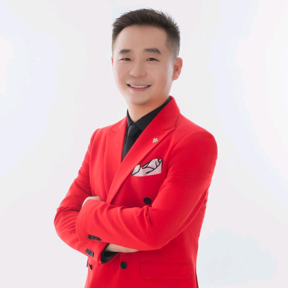 自由爱 （纪时者摄影）