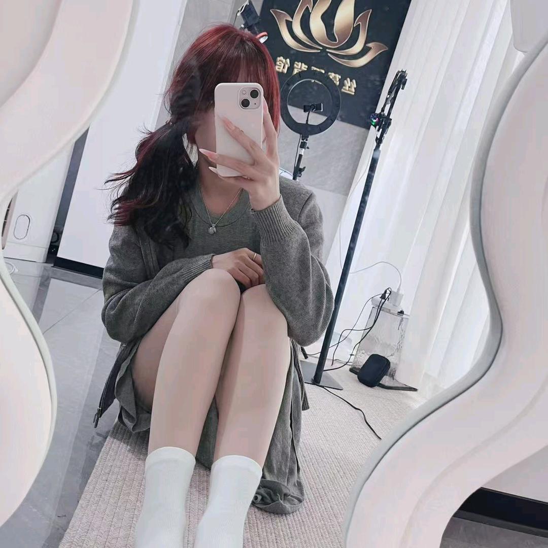 丝蔓踩背馆幺幺