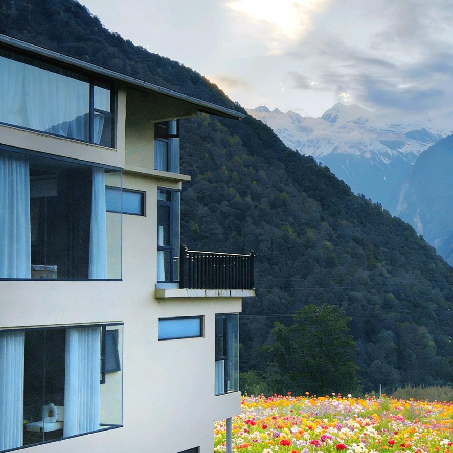 半山·山与｜度假民宿(海螺沟店)