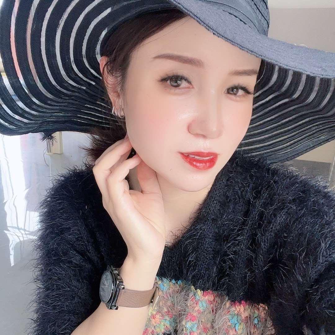 190243945