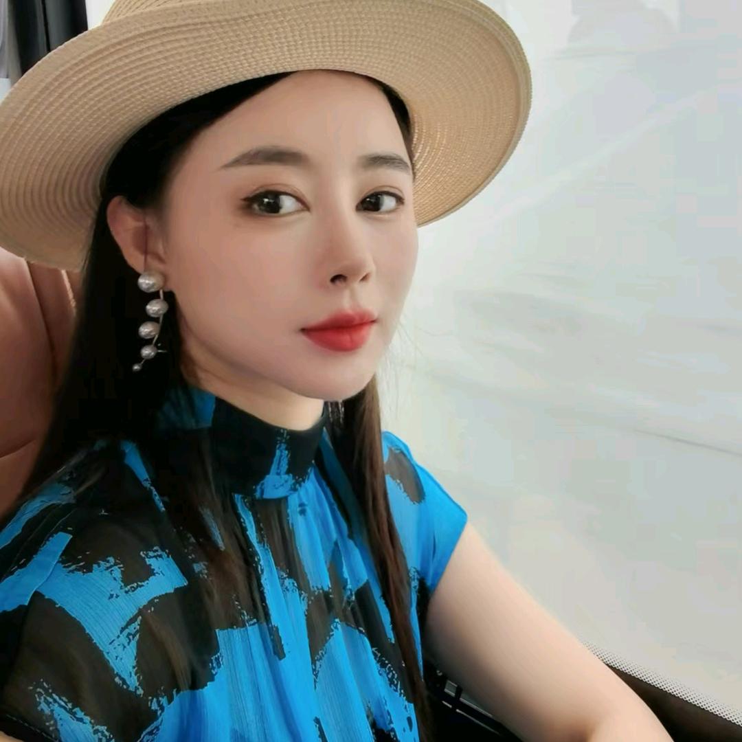 可儿爱穿搭-