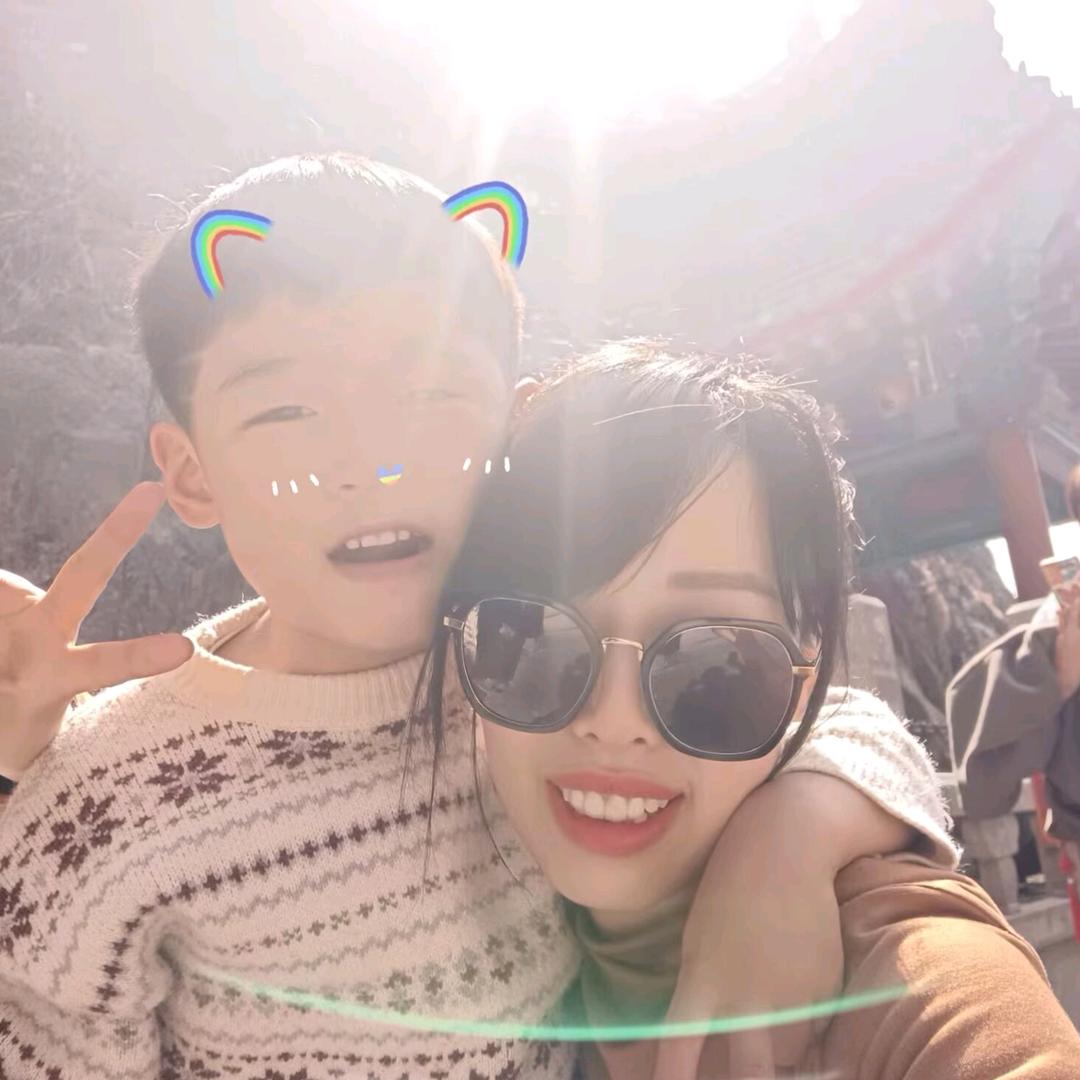 先谋生、再谋爱…