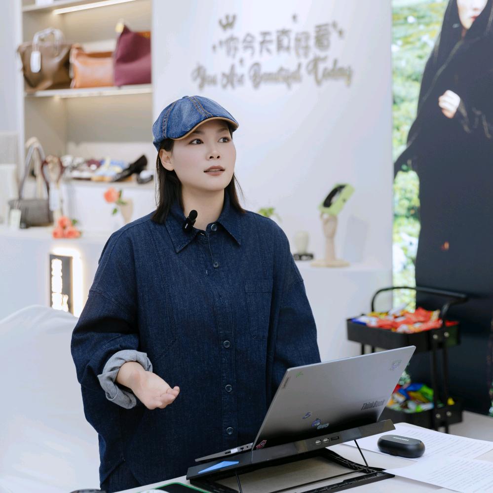 壹瓣壹半女装郧西老万