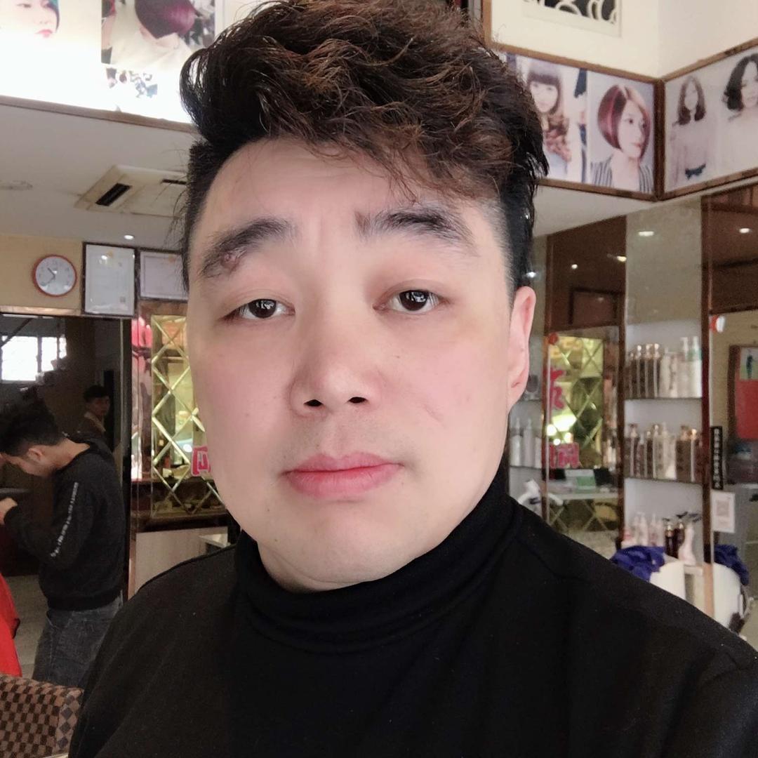 名作发型连锁机构(盛唐街店)官方号