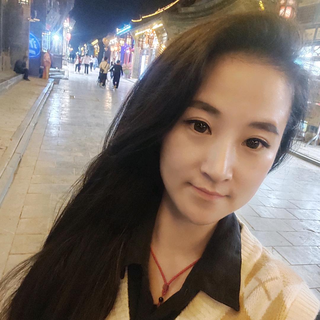 摊主蕾姐