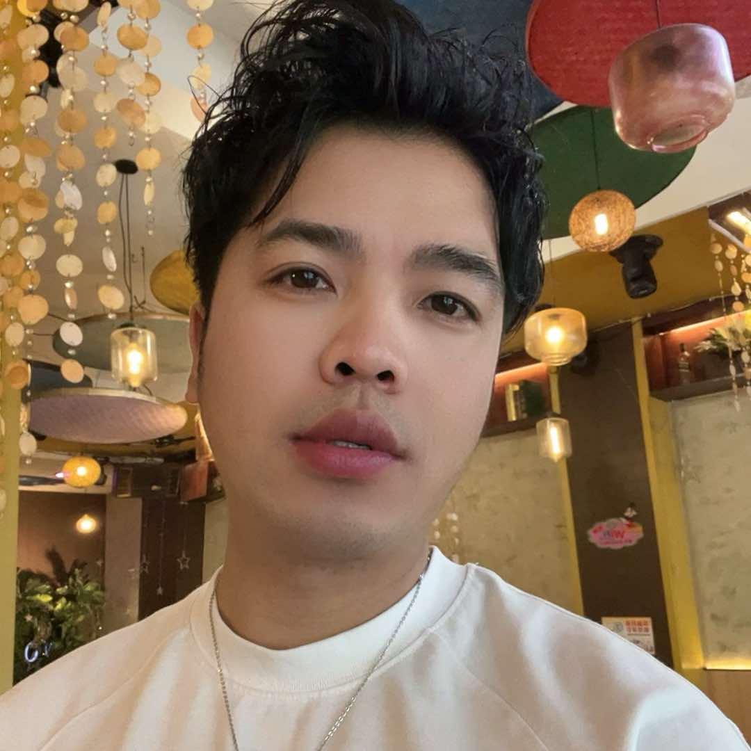 两岸情海鲜大排档