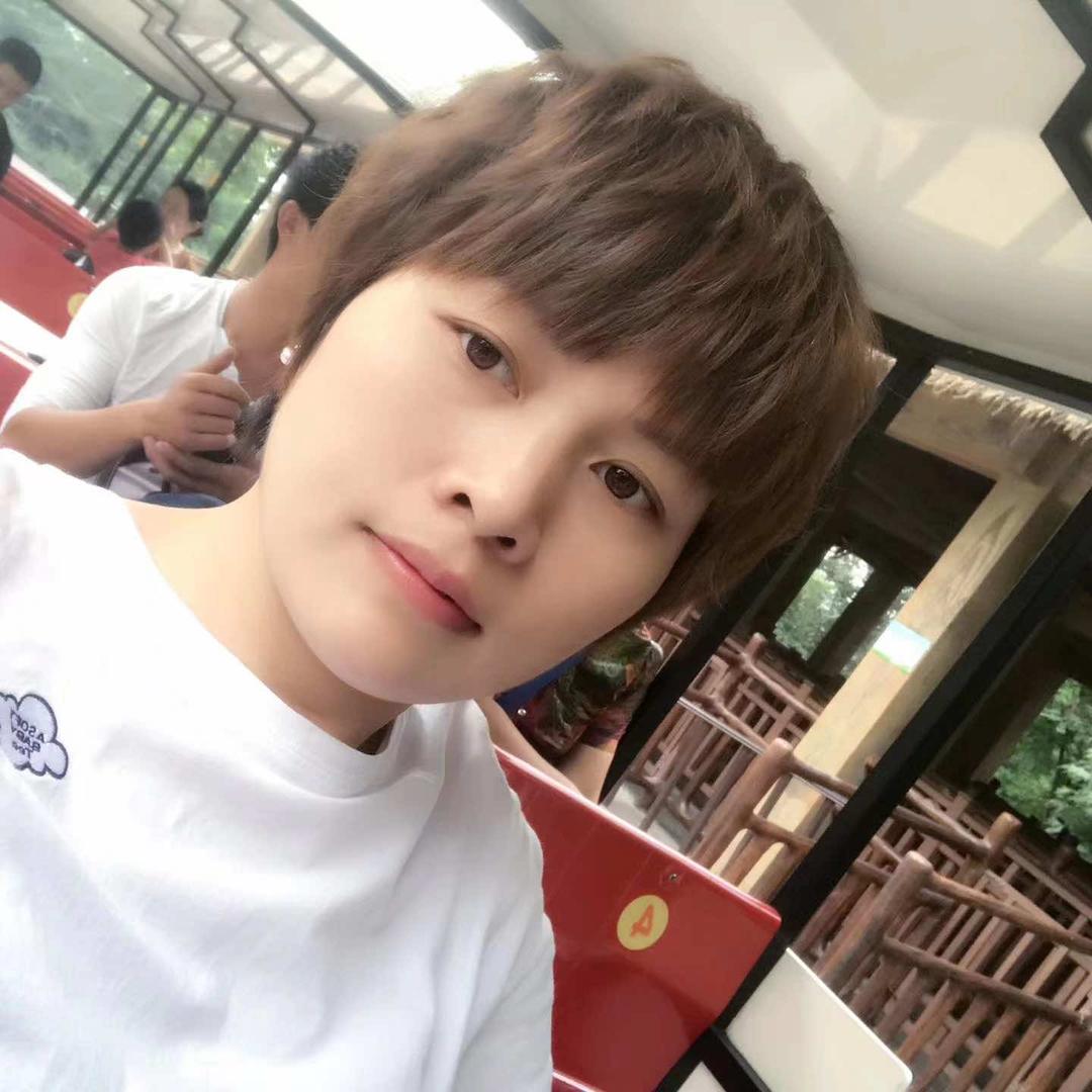 济南专业配镜芳姐