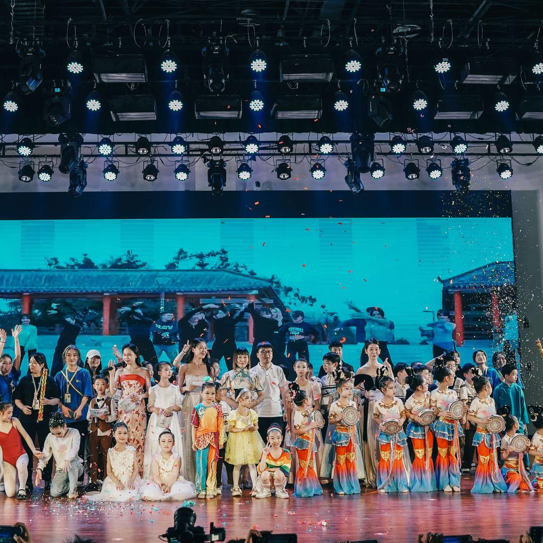 博雅二十五小时艺术学校