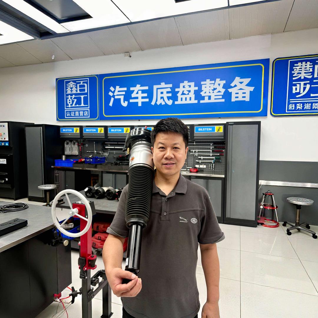 奔宝迪-郭师傅-修豪车