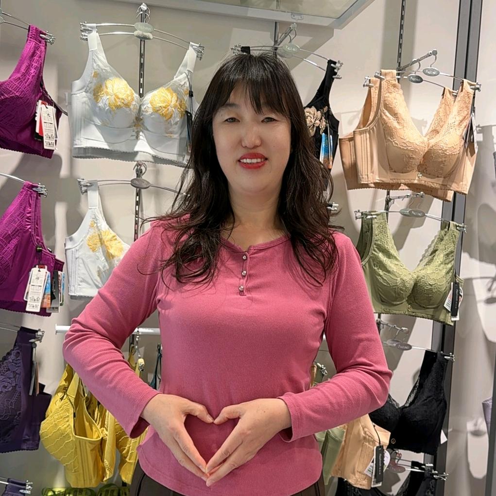 李姐澄江瑞法斯内衣