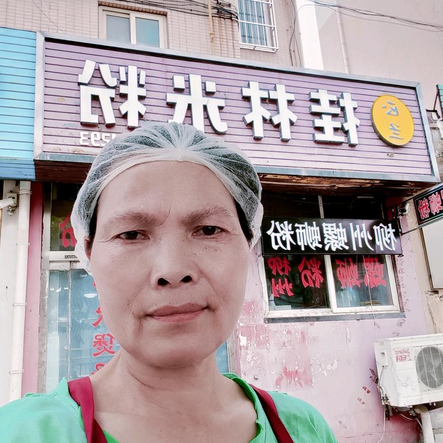 招远卖螺蛳粉的广西阿婆