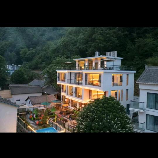 重渡沟·岭黎山宿精品民宿