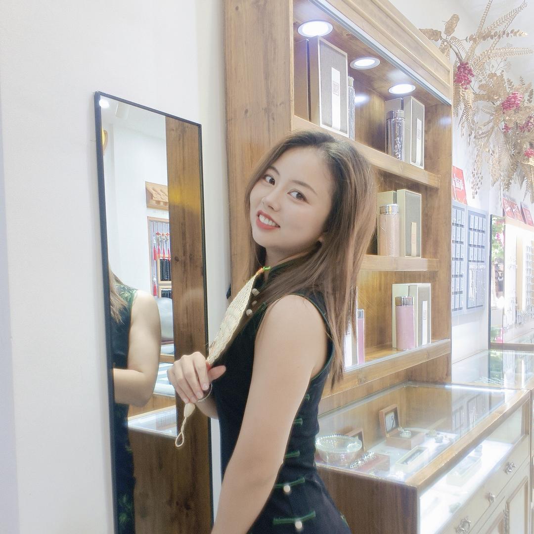 大足老银铺店长茜茜