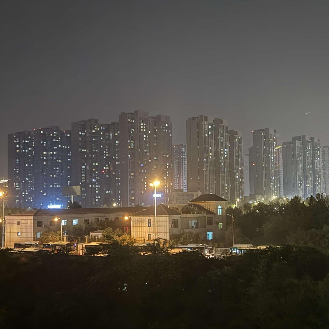 傍晚的极光