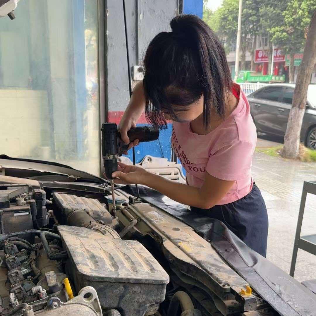 上犹车管家汽修朵朵